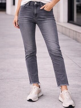 Articles Of Society Women's Slim Skinny Jeans in Charcoal